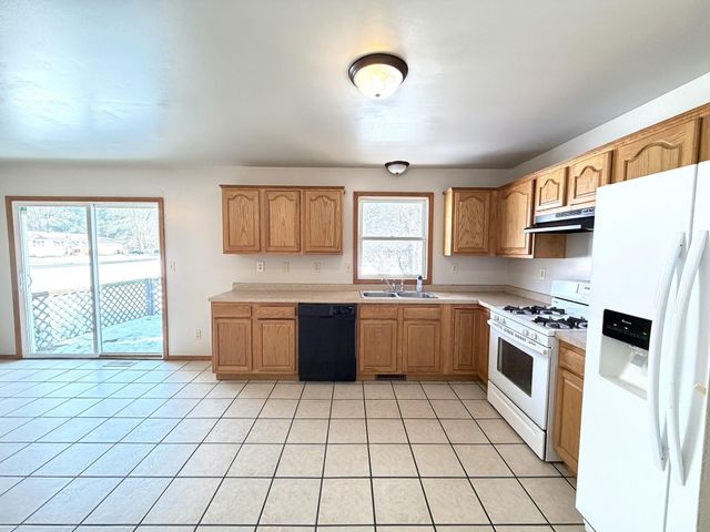 9103 Estates Drive, Demotte, IN 46310