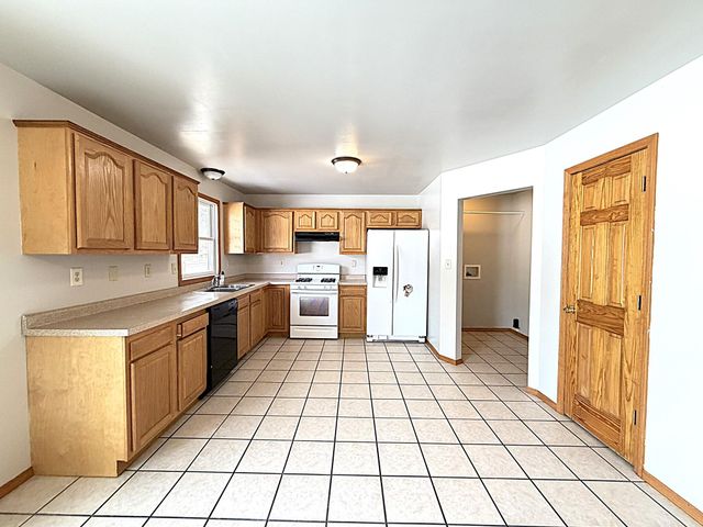 9103 Estates Drive, Demotte, IN 46310