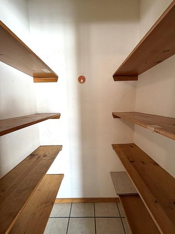 9103 Estates Drive, Demotte, IN 46310