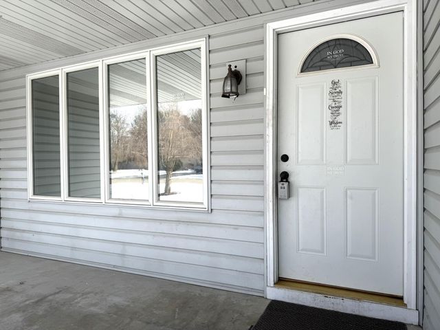 9103 Estates Drive, Demotte, IN 46310