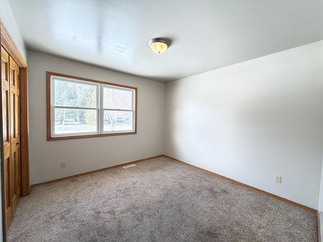 9103 Estates Drive, Demotte, IN 46310