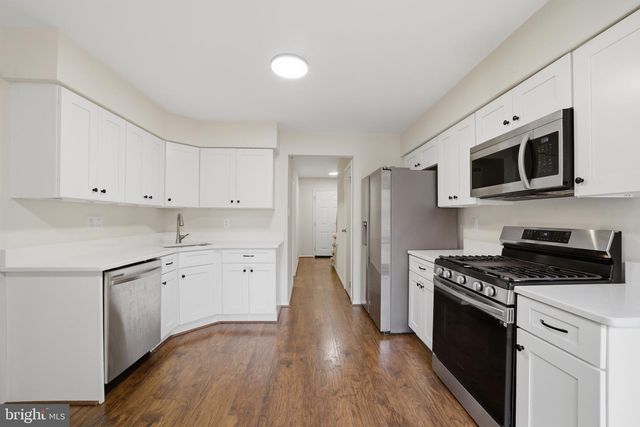 3 PRINCE CHARLES CT, Marlton, NJ 08053