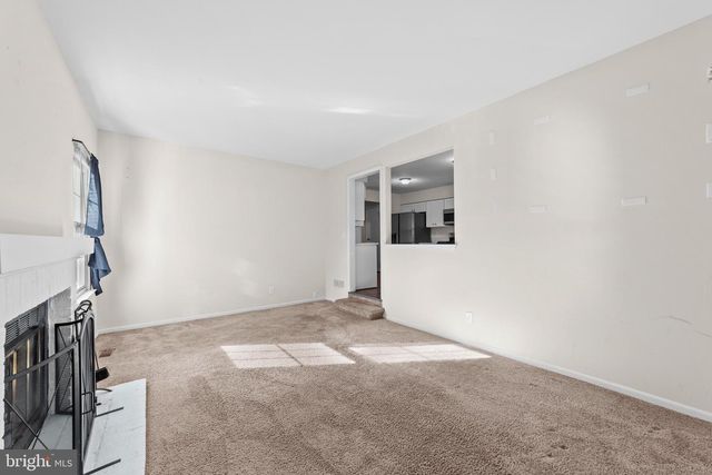 3 PRINCE CHARLES CT, Marlton, NJ 08053