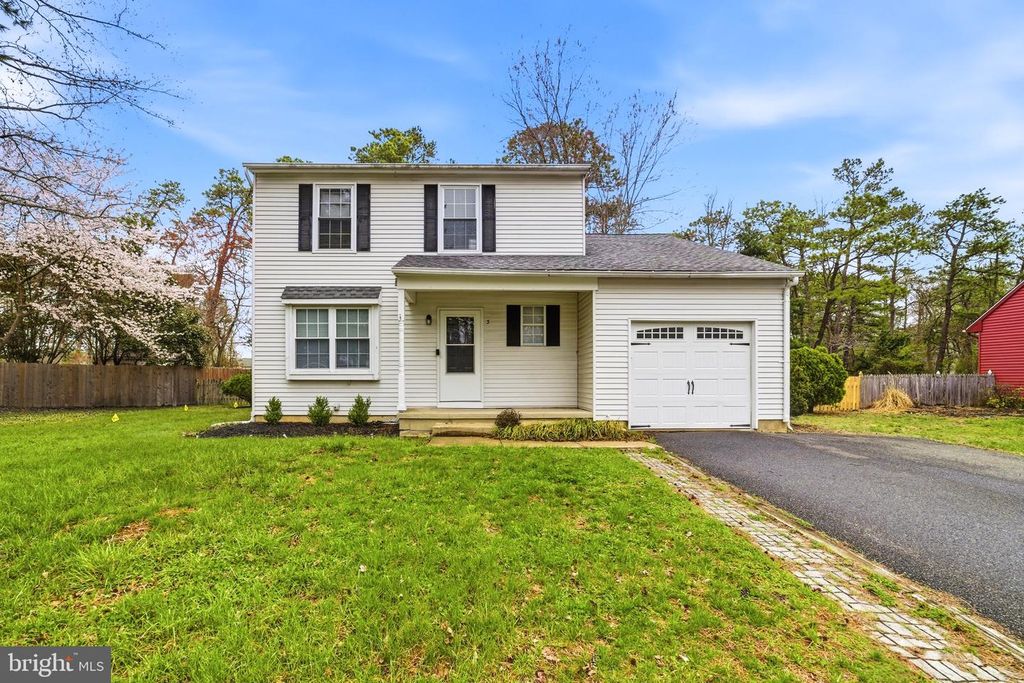 3 PRINCE CHARLES CT, Marlton, NJ 08053