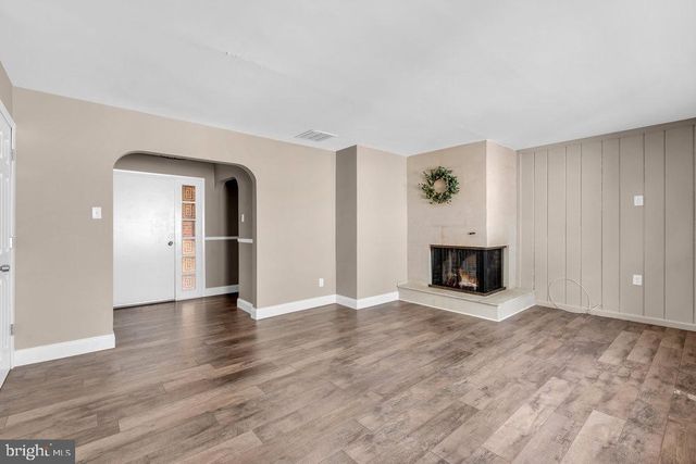 27 LITLE AVE, Delran, NJ 08075