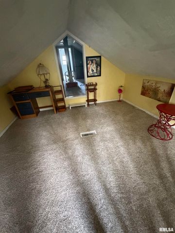 1118 E Percy Avenue, Springfield, IL 62702