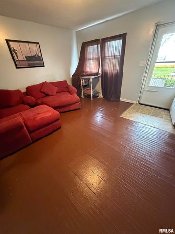 1118 E Percy Avenue, Springfield, IL 62702