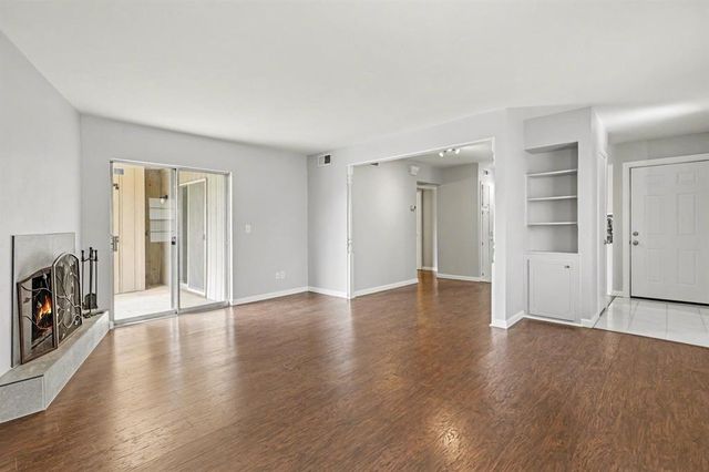 6700 N Meridian Avenue G, Oklahoma City, OK 73116