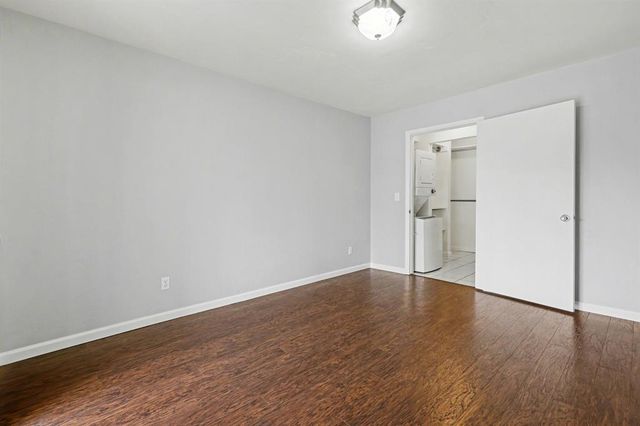 6700 N Meridian Avenue G, Oklahoma City, OK 73116