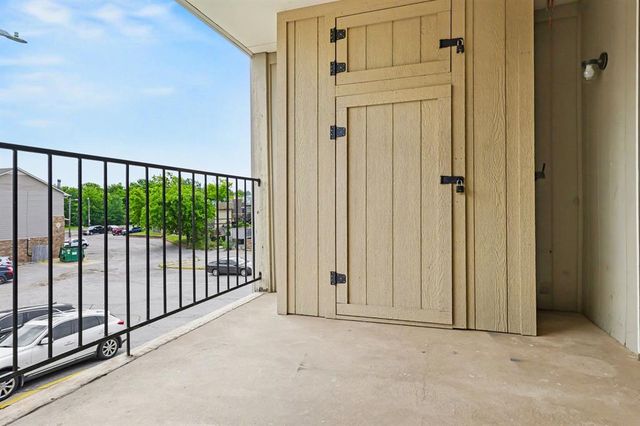 6700 N Meridian Avenue G, Oklahoma City, OK 73116