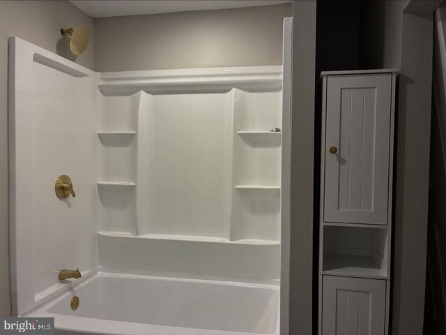 760 ASHBOURNE AVE, Lindenwold, NJ 08021