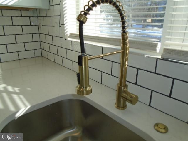 760 ASHBOURNE AVE, Lindenwold, NJ 08021