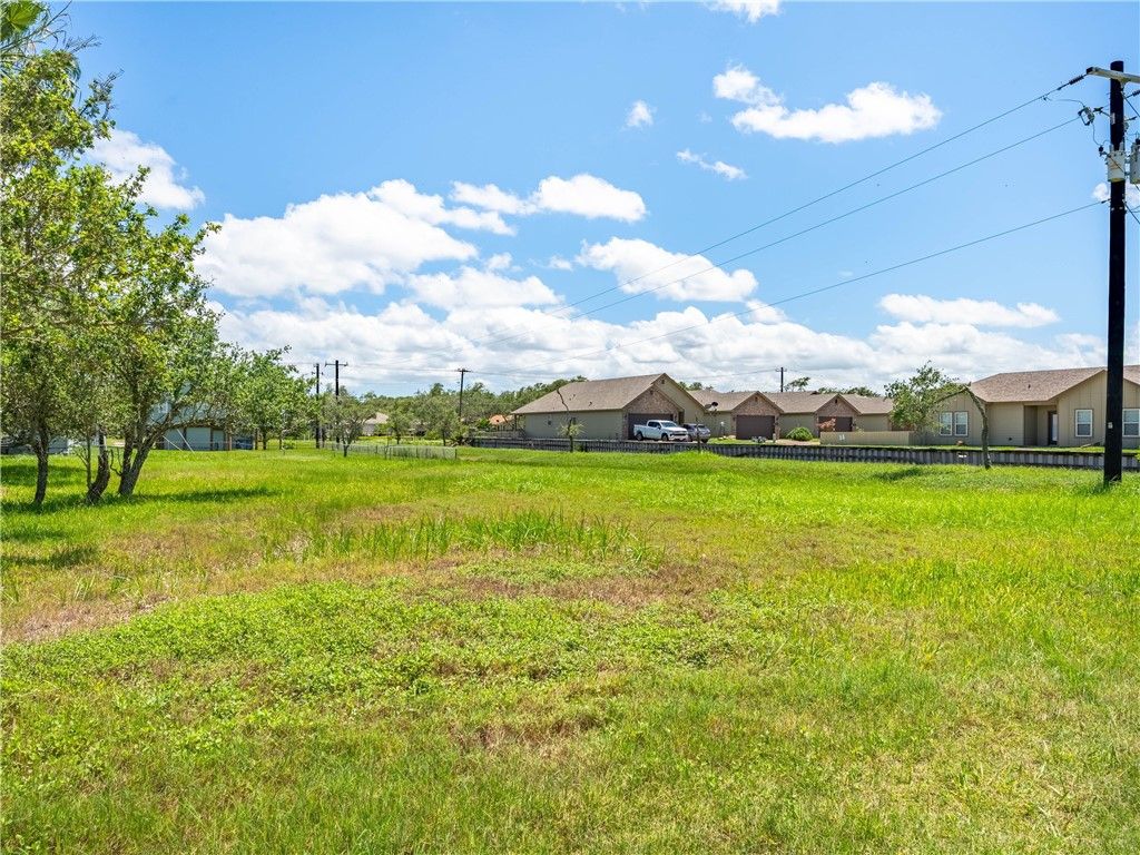 212 Timber Lane, Rockport, TX 78382 — exterior