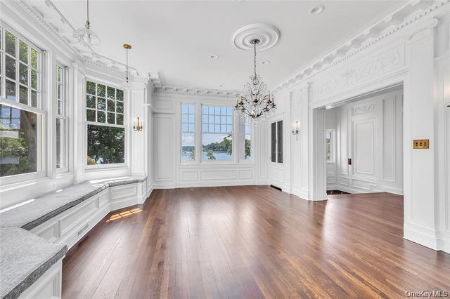 158 E Shore Road, Huntington Bay, NY 11743