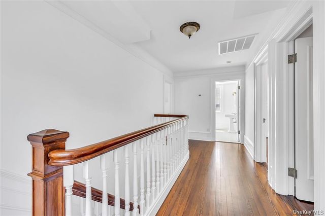 158 E Shore Road, Huntington Bay, NY 11743