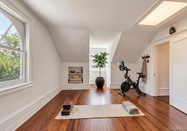 158 E Shore Road, Huntington Bay, NY 11743