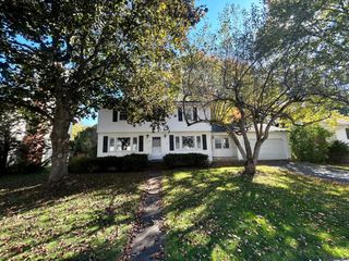 6 Greenwood Avenue, Essex Junction, VT 05452