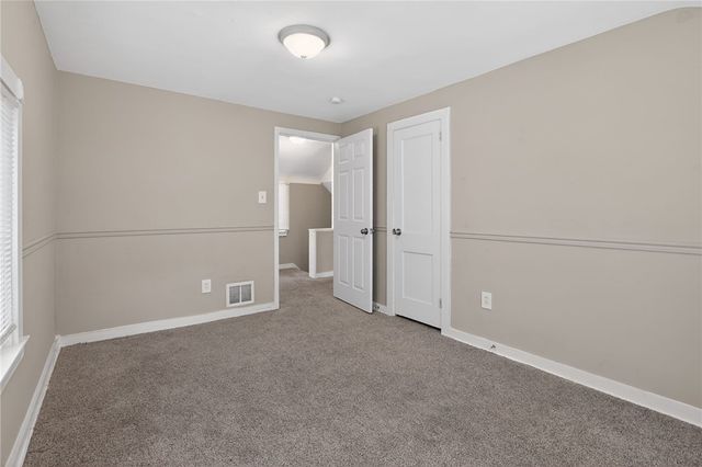 624 Elm Dr, Penn Hills, PA 15147