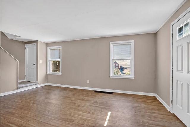 624 Elm Dr, Penn Hills, PA 15147