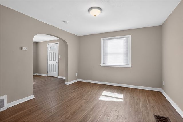 624 Elm Dr, Penn Hills, PA 15147