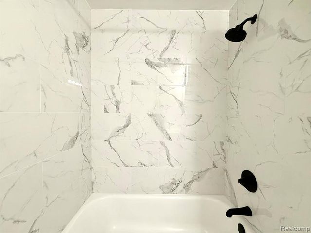 33659 Blackfoot Street, Westland, MI 48185