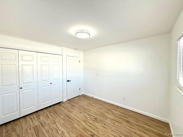 33659 Blackfoot Street, Westland, MI 48185