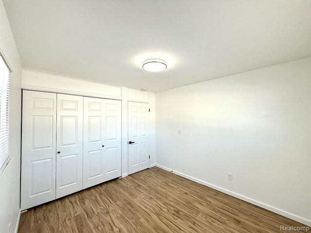 33659 Blackfoot Street, Westland, MI 48185