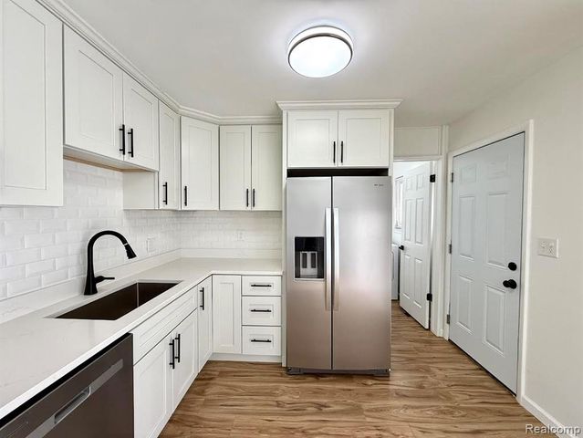 33659 Blackfoot Street, Westland, MI 48185