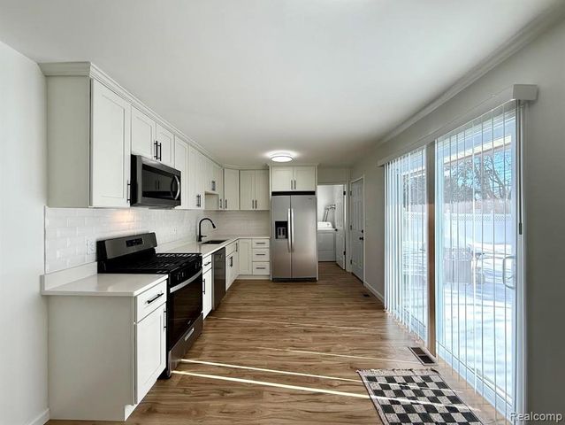 33659 Blackfoot Street, Westland, MI 48185