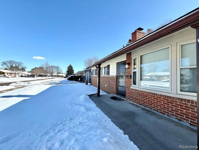 33659 Blackfoot Street, Westland, MI 48185