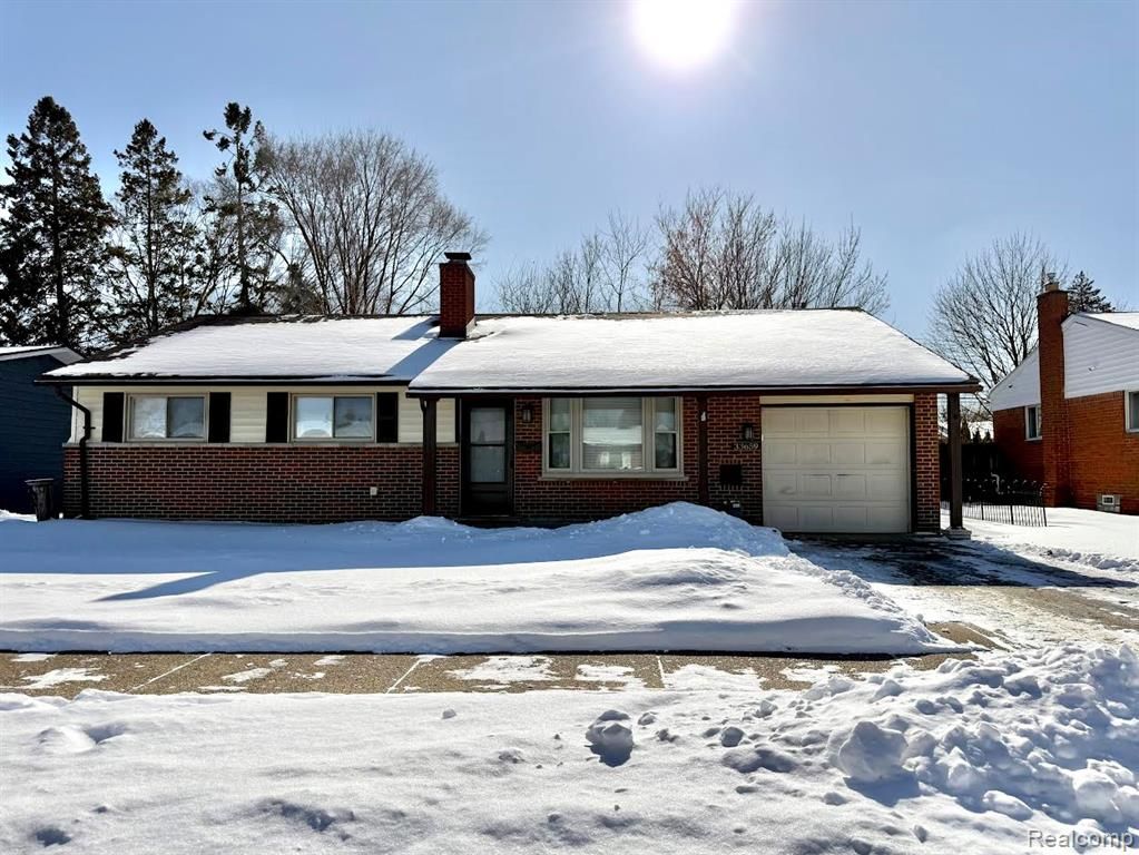 33659 Blackfoot Street, Westland, MI 48185