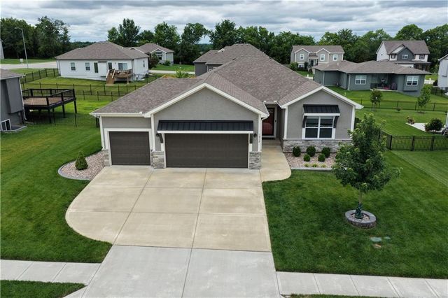 1812 Winchester Drive, Pleasant Hill, MO 64080