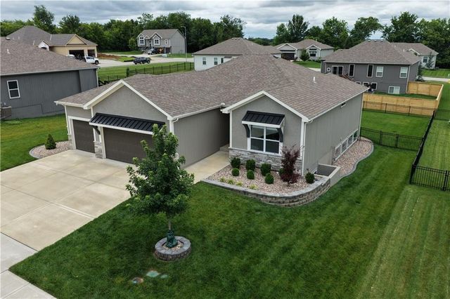 1812 Winchester Drive, Pleasant Hill, MO 64080