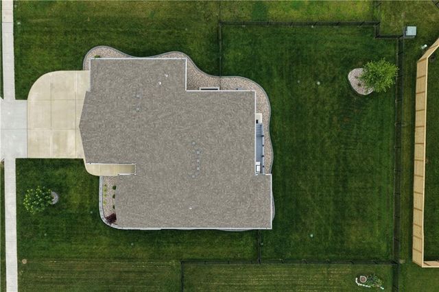 1812 Winchester Drive, Pleasant Hill, MO 64080