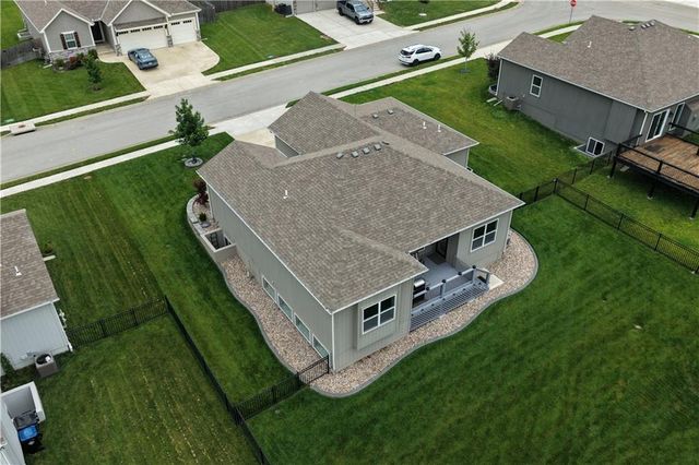 1812 Winchester Drive, Pleasant Hill, MO 64080