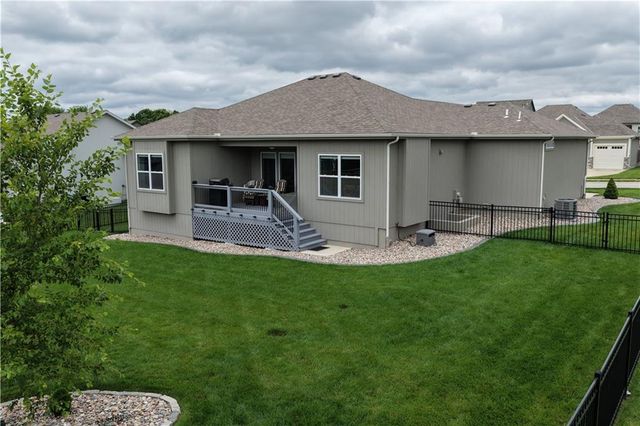 1812 Winchester Drive, Pleasant Hill, MO 64080