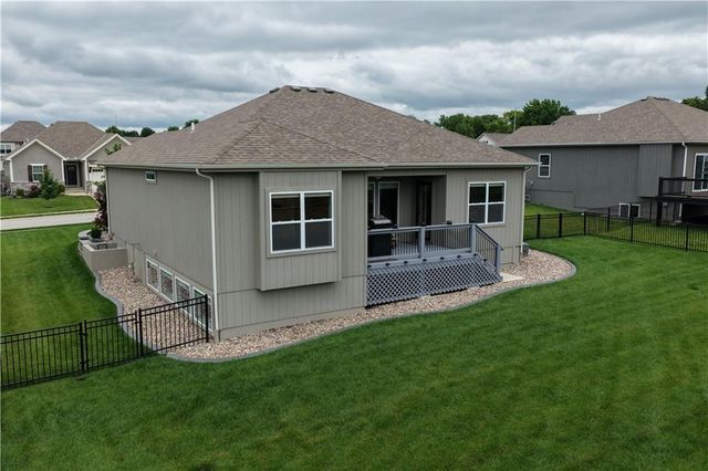 1812 Winchester Drive, Pleasant Hill, MO 64080