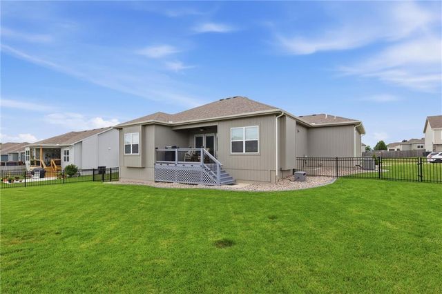 1812 Winchester Drive, Pleasant Hill, MO 64080