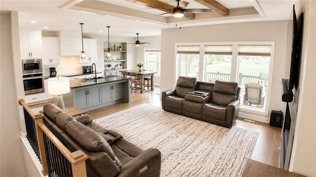 1812 Winchester Drive, Pleasant Hill, MO 64080