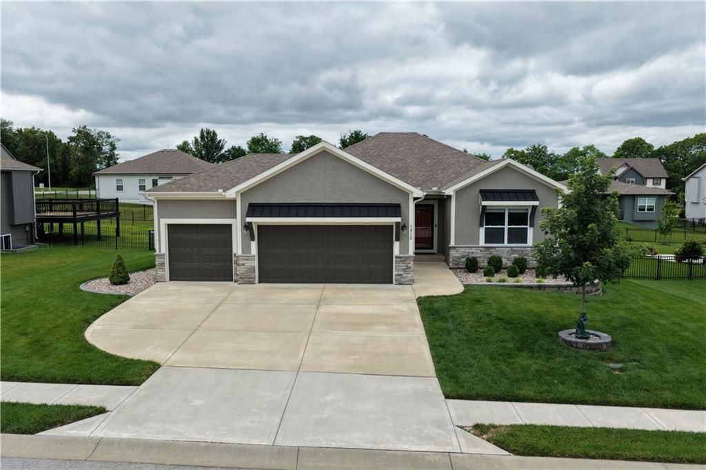 1812 Winchester Drive, Pleasant Hill, MO 64080