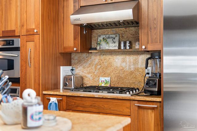 5 Sabine Dr, Pensacola Beach, FL 32561