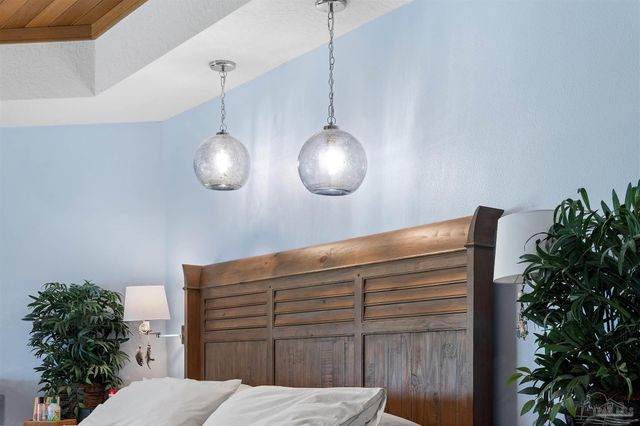 5 Sabine Dr, Pensacola Beach, FL 32561