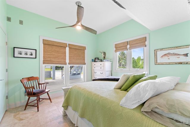 5 Sabine Dr, Pensacola Beach, FL 32561