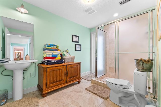 5 Sabine Dr, Pensacola Beach, FL 32561