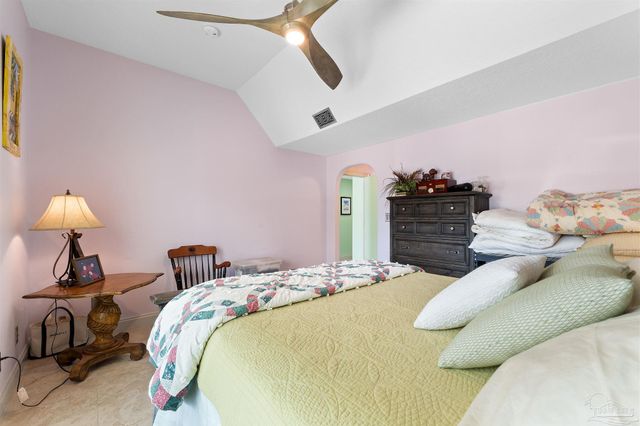 5 Sabine Dr, Pensacola Beach, FL 32561