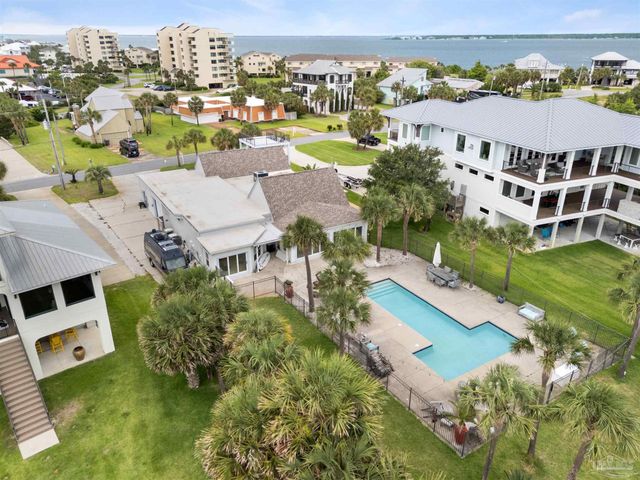 5 Sabine Dr, Pensacola Beach, FL 32561