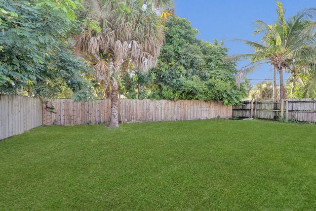 7936 TERRACE Road, Lake Worth, FL 33462