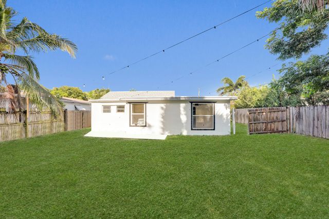 7936 TERRACE Road, Lake Worth, FL 33462