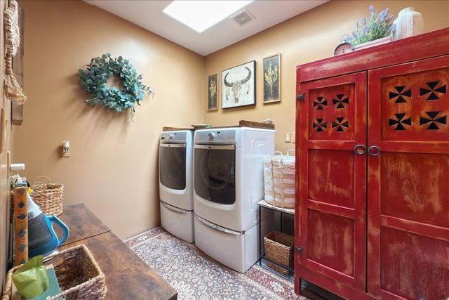 10 Los Tapias, Santa Fe, NM 87508