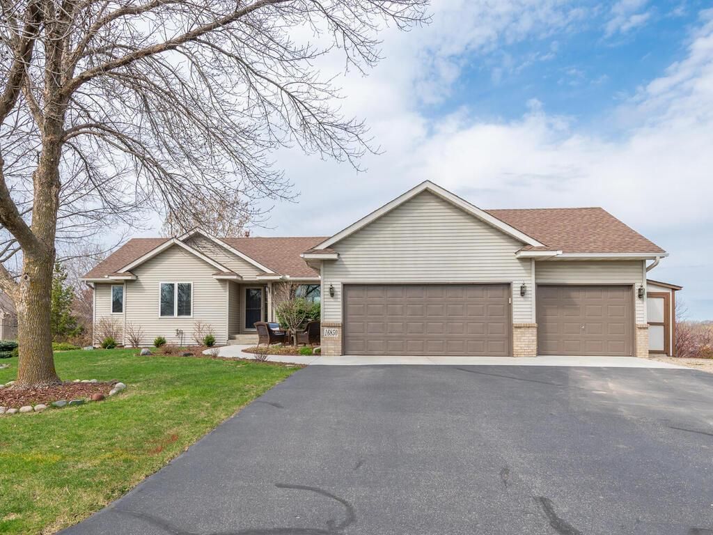 16850 Willowwood Circle SE, Prior Lake, MN 55372